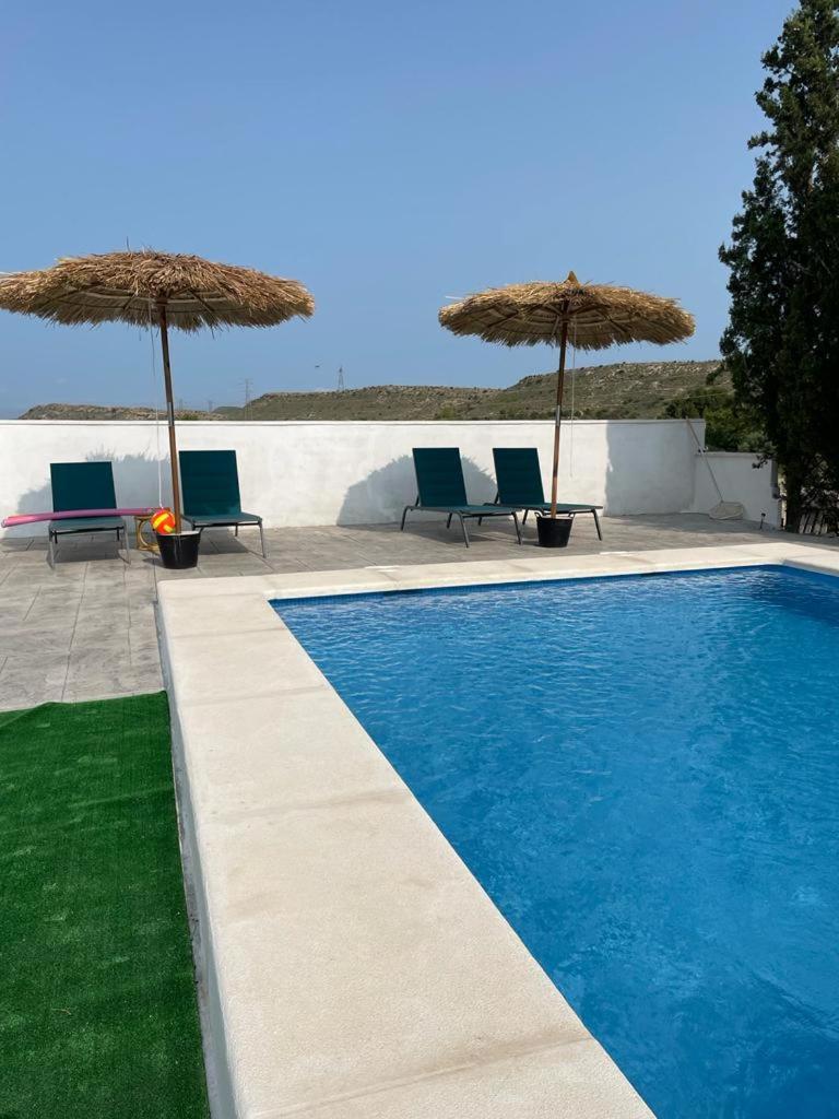 Casa Rural Con Piscina Climatizada Y Barbacoa A 10 Km De Alicante Y Playas, 3000 M2 De Terreno إلتشه المظهر الخارجي الصورة